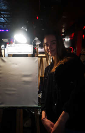 Pascale · AB2006-1-2 · Round 1 Easel 2