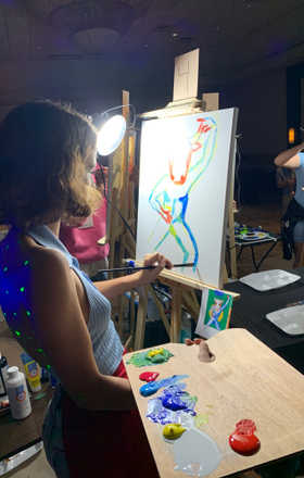 Muggi · AB2406-1-4 · Round 1 Easel 4