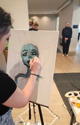 Hilary Roberts · AB2562-3-4 · Round 3 Easel 4