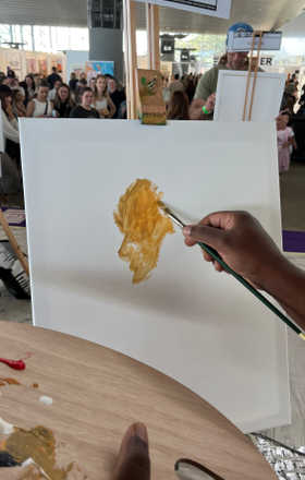 Cedart · AB2983-2-3 · Round 2 Easel 3